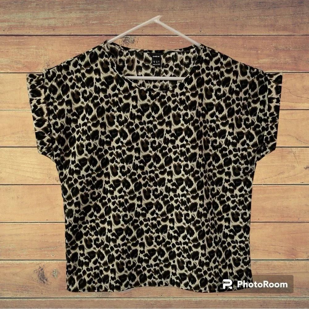 SHEIN Womens Cheetah Print Top   Size M   EUC